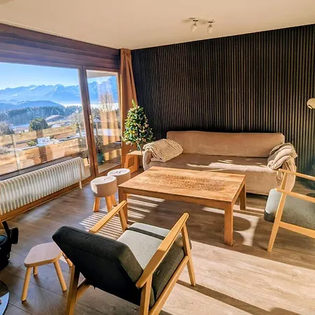 Stunning Alpine Views 3 Bedroom *