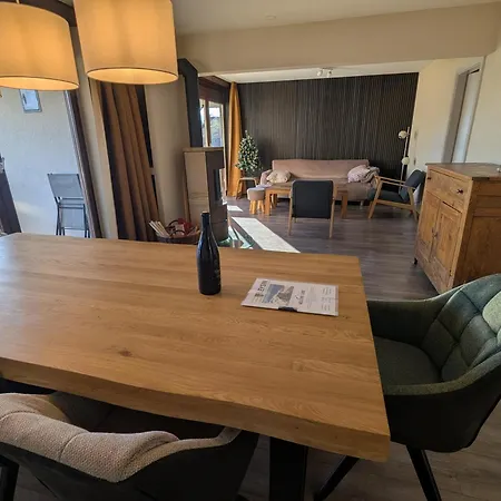 Stunning Alpine Views 3 Bedroom *